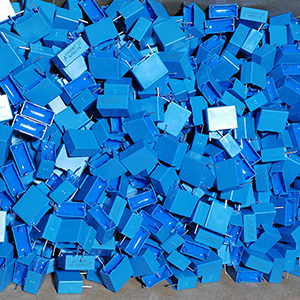 可以用貼片電容替換薄膜電容器嗎？