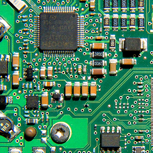 貼片電容的容值會隨電壓變化而變化嗎？